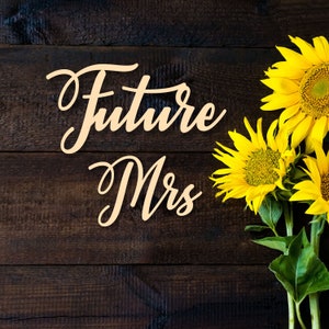 Future Mrs Sign, Bridal Shower Backdrop, Bridal Shower Décor ...