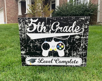 5th Grade Sign, 5th Grade Graduation Yard Sign, Video Gamer Class of 2024, Wire Stake Incl., Graduation Outdoor Sign, 5th Grade Lawn Sign