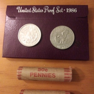 Great collection lot of coins which includes copper silver - Wheat pennies - Silver Coins - Coins - Antique Coins - Coin collecting
