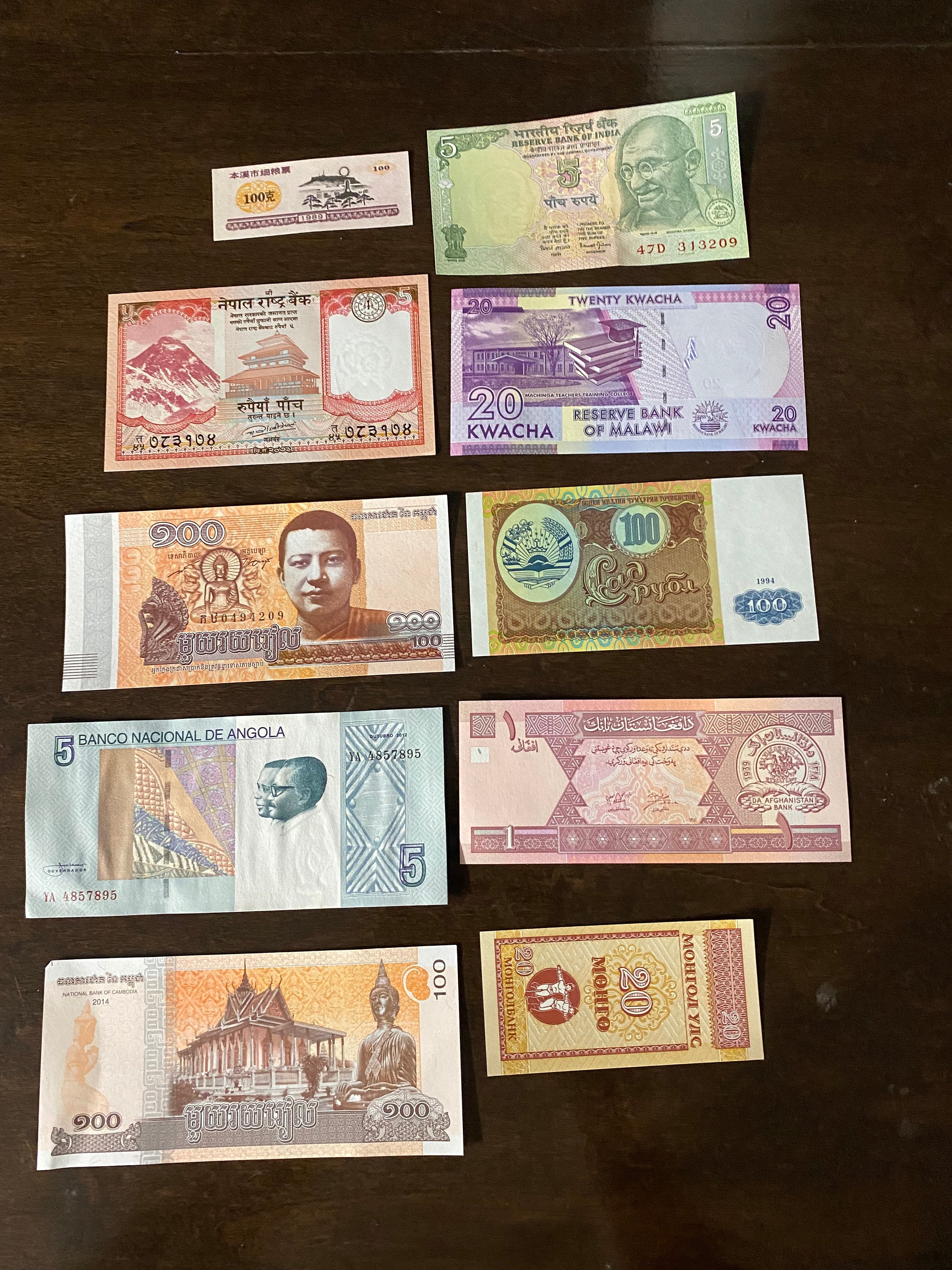 World Notes - 10 Notes From Around the World - Notes Are in Great