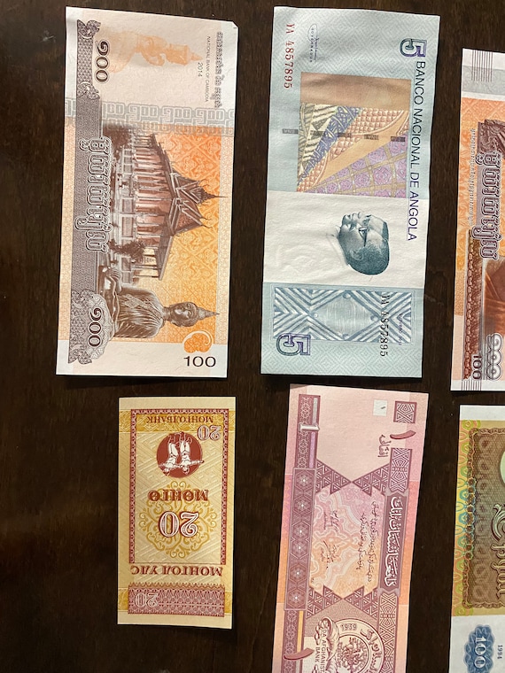 World Notes - 10 Notes From Around the World - Notes Are in
