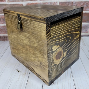 Verriegelung Holz Kartenbox mit seitlichen Schlitzen für Hochzeit, Abschlussfeier, Party, Dusche, Empfang, Wohltätigkeit, Geburtstag