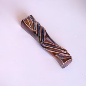 Custodia per Mezuzah in ceramica fatta a mano: arte giudaica marrone - design "Kalah-Bride"