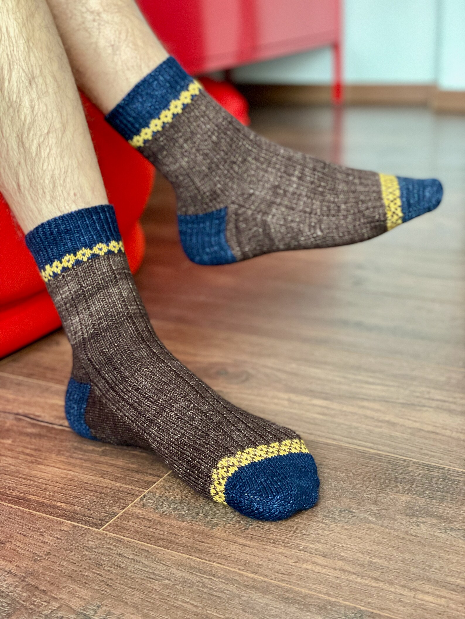 Downloadable Knitting Pattern PDF / Sock Knitting Pattern / Men's Sock Knitting Pattern / Sock