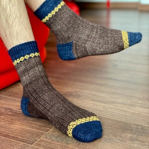 Downloadable Knitting Pattern PDF / Sock knitting pattern / Men's sock knitting pattern / Sock pattern / Knitting pattern My Man's socks image 2