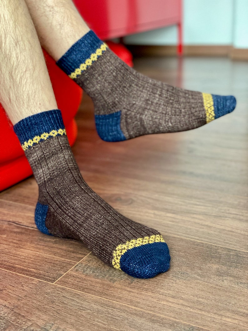 Downloadable Knitting Pattern PDF / Sock knitting pattern / Men's sock knitting pattern / Sock pattern / Knitting pattern My Man's socks image 2