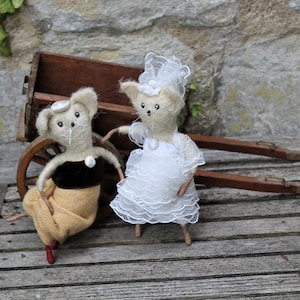 Miniature Felt CAT BRIDE and GROOM/Wedding Cake Topper/Unique Wedding Gift/Hen Party Gift/Cute Handmade Cat Ornament &#39;Ted and Alice&#39;