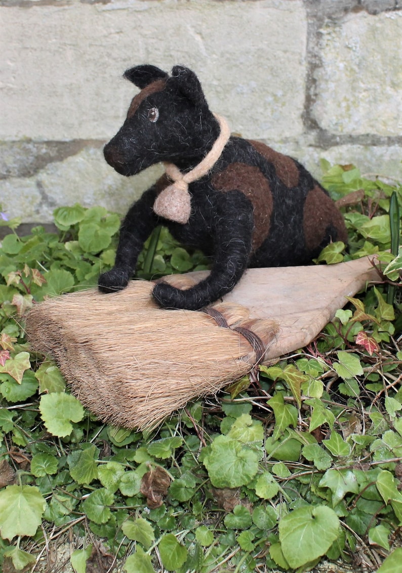 NEEDLE FELTED BULL Wonderful large Country Kitchen | Etsy