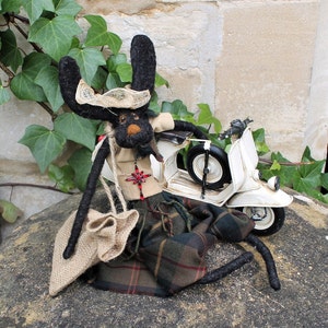 NEEDLE FELTED HARE, Black Felt Rabbit Doll/Fibre Art/Woodland Creature/Felt Animal/Hare Lovers Christmas Gift, &#39;Tabitha&#39;