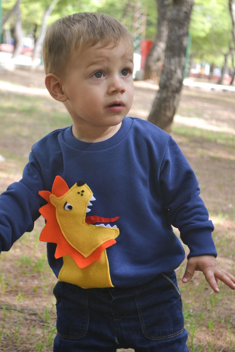 Lion sweatshirt Lion applique shirt Lion boys shirt Wild animals outfit Blue sweater Lion toddler sweater Applique shirt Personalized shirt image 3