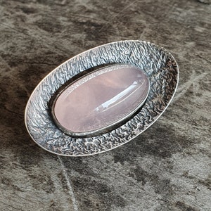 Oval Modernist Silver & Rose Quartz Brooch by Turun Hopea