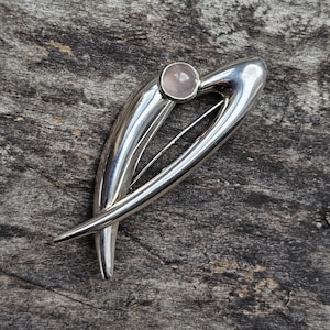 1960s Modernist Finnish Silver Brooch with Rose Quartz – Kultaseppä Salovaara