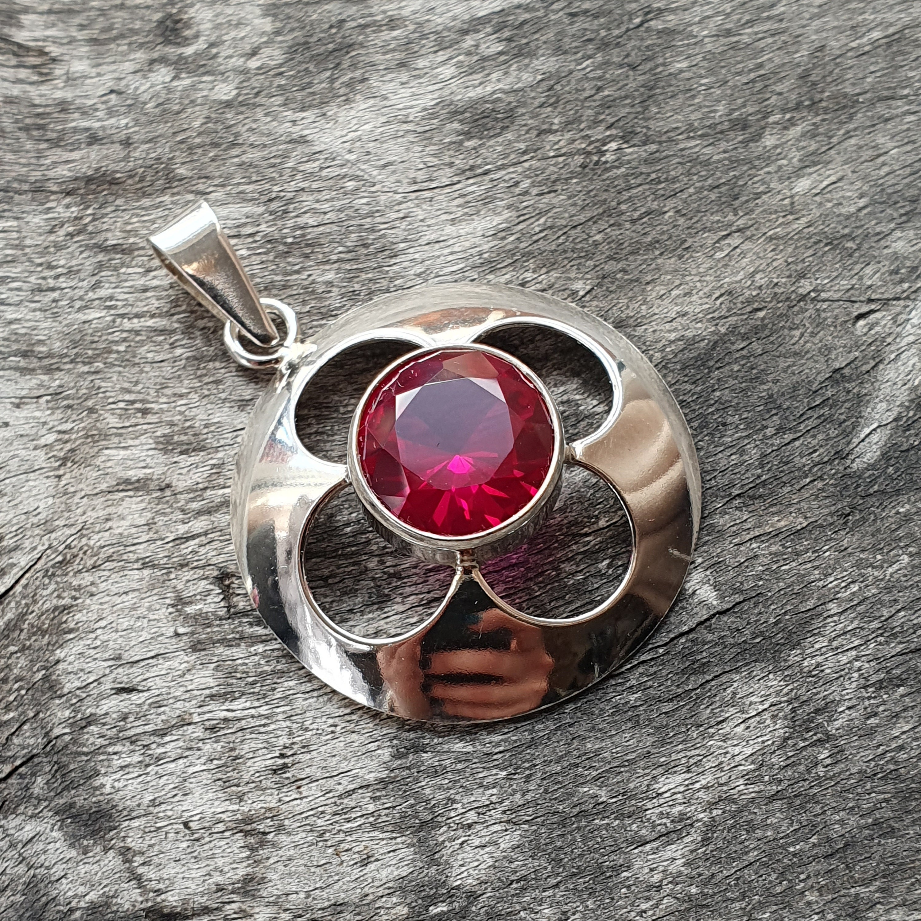 1970s Vintage Modernist Silver & Synthetic Ruby Necklace - Etsy 日本