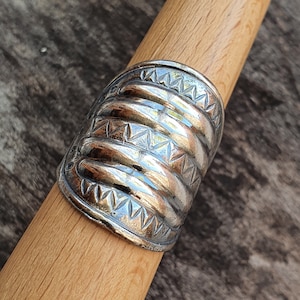 Finnish Medieval Style Style Pernio Sterling Silver Ring by Kalevala Koru 1994 UK Size P 1/2 US Size 8 Historical 12th Century Design