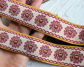Ukrainian ethnic ribbon Red white gold flowers trim Floral woven border Jacquard ribbon trim Embroidery trim by the yard Boho trim 3,2 cm