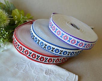 White, green embroidery trim by the yard, Ukrainian ornament, Folkloric style, Ethnic trim, Width 0.95"(2.4cm)