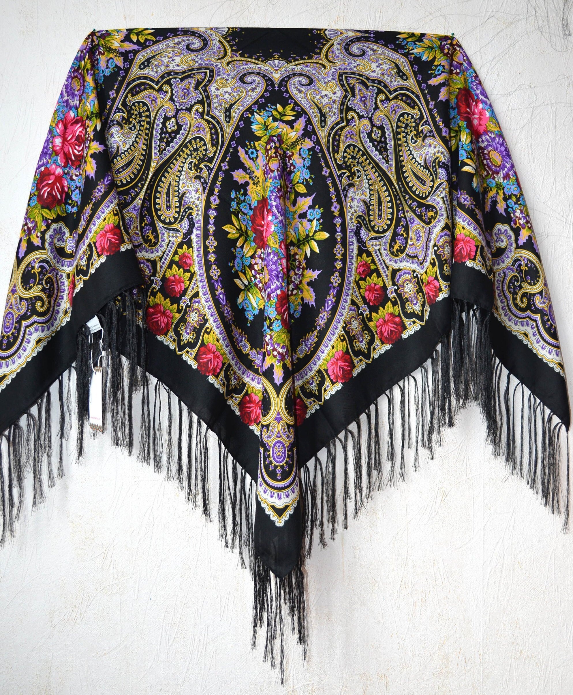 Black ukrainian shawl Wool traditional Pink violet beige green | Etsy
