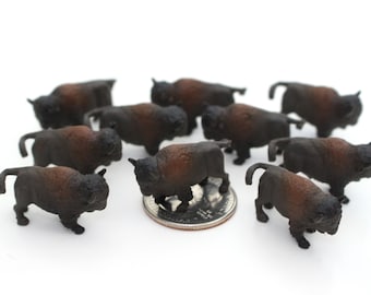 Conjunto de búfalo en miniatura - Mini búfalo - Bisonte - Suministros de terrario - Teeny Tiny Pack de bisonte - Fabricación de jabón - Diorama - ¡LISTO PARA ENVIAR!