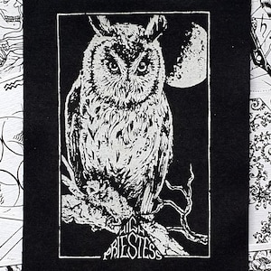 Aufnäher ~ Die HIGH PRIESTESS Tarot ~ Punk Aufnäher, Handbedruckt auf leichter Baumwolle in Weiss oder Gold