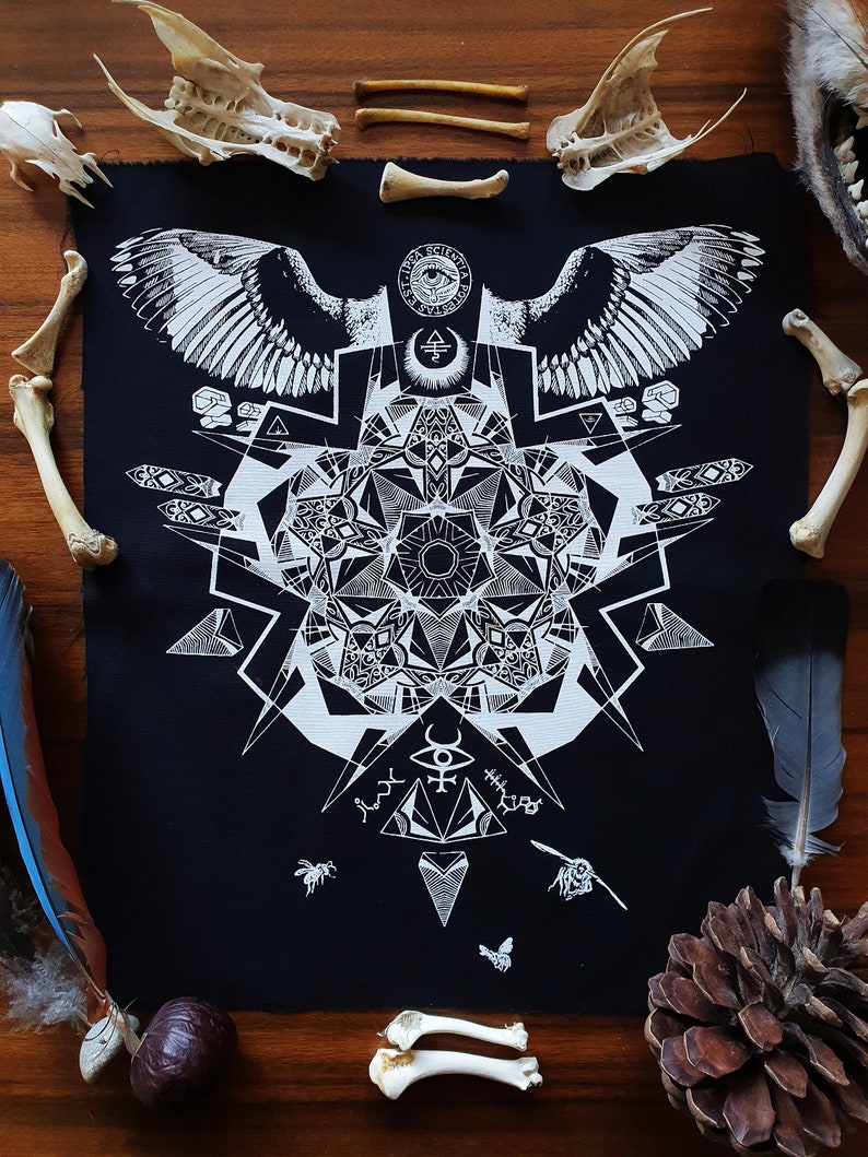 Back-Patch sew-on KINGFISHER MANDALA: White or Red psychedelic,satanic,mandala,bird wings,feathers,techno,occult,raver,alternative,stoner White