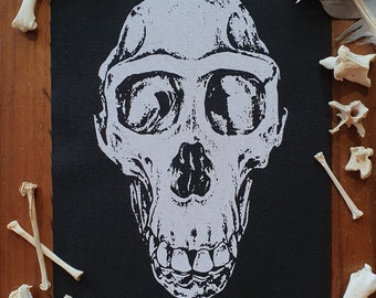 Opnaaibare patch ~ BONOBO SKULL ~ Punkmode, handbedrukt lichtgewicht katoen