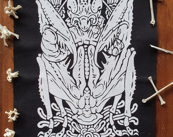 sew-on patch MANTIS GUARDIAN: black/red/white ~witch,indie,punk,goth,,Heavy Metal,bug,insect,crust punk,Wicca,stag,wildlife,patch jacket