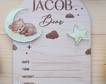Personalisierte Baby Boy Geburtsankündigungsschild: Schlafender Teddybär, Sternmotiv