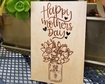 Laser geschnittene Muttertagskarte aus Ahornholz: Einzigartiges Geschenk mit Gravur