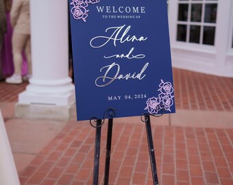 Personalisiertes Acrylhochzeits-Willkommensschild mit gravierten 3D-Namen und Rosenecke