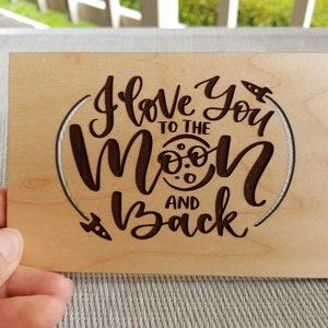 Je t'aime jusqu'à la lune et retour--Anniversaire de cinq ans--Carte de Saint-Valentin--Carte en bois--Découpée au laser--Cadeau unique--gravure au laser