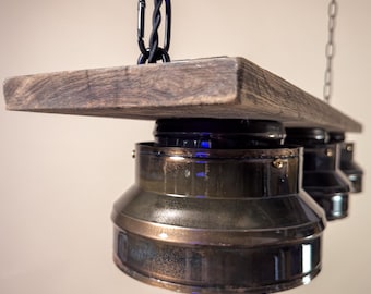 Suspension industrielle patinée - Bois de récupération fait main, éclairage rustique minimaliste, luminaire artisanal respectueux de l'environnement