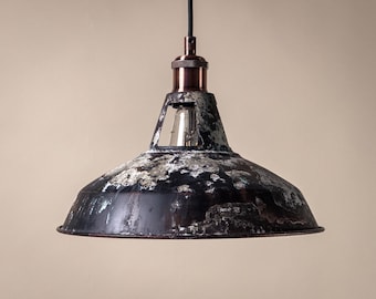 Luminaire suspendu industriel fait main, accent en métal rustique, style vintage