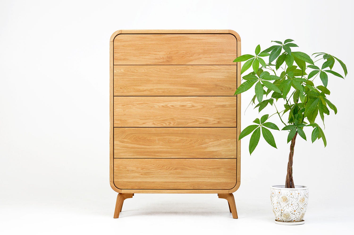 polish dress Atten 4-Drawer Wide Dresser
