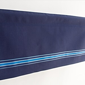 Rideau de cantonnière masculin bleu marine moderne, lambrequin de fenêtre bleu marine avec passe-tringle, décoration de fenêtre moderne argentée sur le thème de la mer et de l'océan