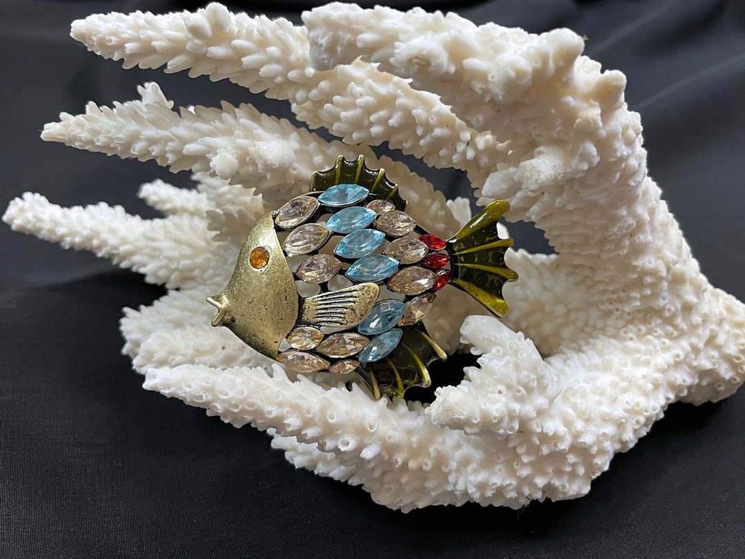 broche rétro nœud relief cristaux diamant bijou vintage couleur or poli