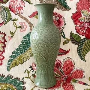 Antique Chinese Celadon Glazed Porcelain Vase Yongzheng