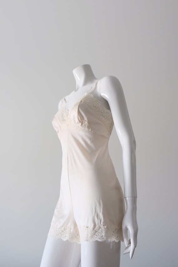 Vintage || VAN RAALTE || Teddy with Lace Trim. | I