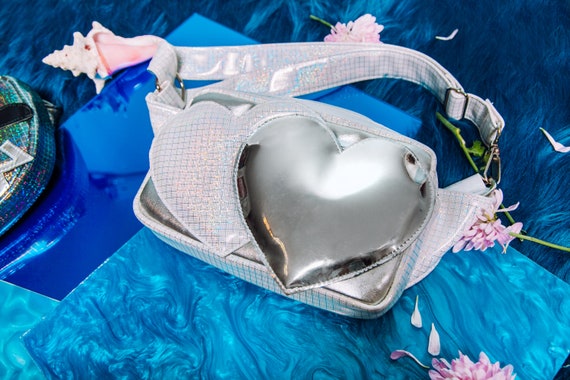 heart bum bag