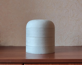 Hat block, medium rounded top, Height 14-26 cm.