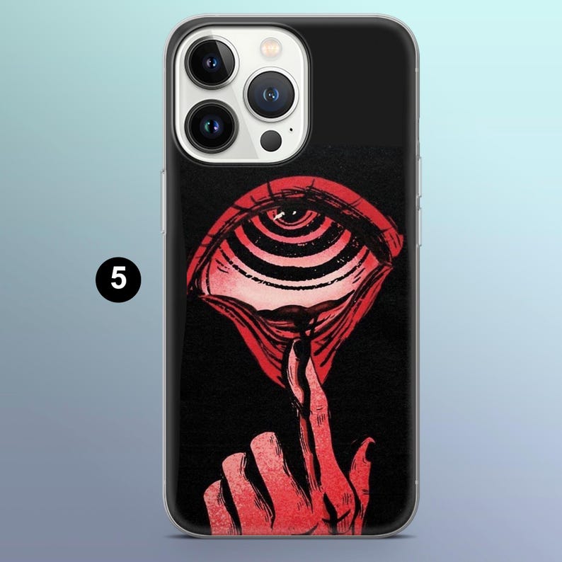 Op de afbeelding: Zwarte telefoonhoes met een rood oogontwerp en een vinger die naar de lippen wijst. Het oog heeft concentrische cirkels en het nummer 5 staat in de linkerbovenhoek. Voor smartphones.
