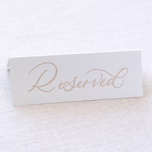 Boho Beige Letterpress Reserved Sign | Conjunto de 8 | Para casamento e eventos especiais