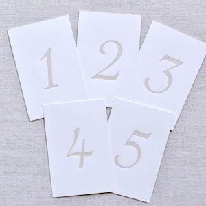 Números de mesa Boho Beige Letterpress | Conjunto de 20 ou 30