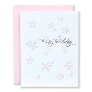 Tarjeta de cumpleaños floral impresa con tipografía / Tarjeta de felicitación con flor rosa