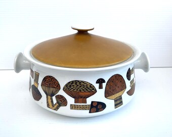 1970s mushroom dish / retro tableware made in japan by Douro 20cm