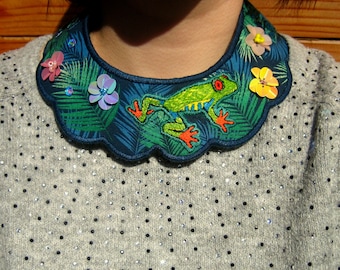"Amphibians" plastron necklace