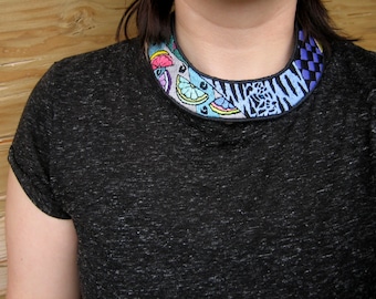 Embroidered plastron necklace "Ice"