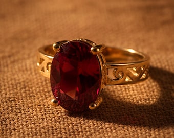 Anillo de rubí para mujer – Delicado anillo de oro rojo con gema – Joya con piedra natal de julio – Anillo de compromiso vintage – Elegante regalo de aniversario, tendencia