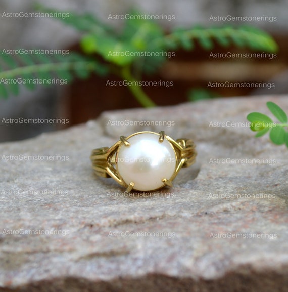 Raviour Lifestyle Pearl (Moti) 8.30 Ratti White Pearl 100% Original  Gemstone Ashtadhatu Rashi Ratna Ring - Raviour Lifestyle - 3613384