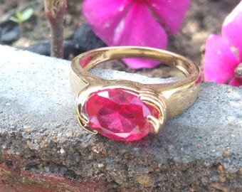 Zierlicher Rubin Ring: Goldlegierung Juli Geburtsstein Schmuck