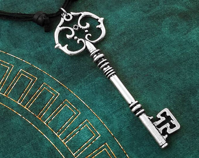 Key Necklace Skeleton Key Jewelry Victorian Key Necklace Antique Key Black Leather Necklace Cord Necklace Men/'s Jewelry Boyfriend Necklace